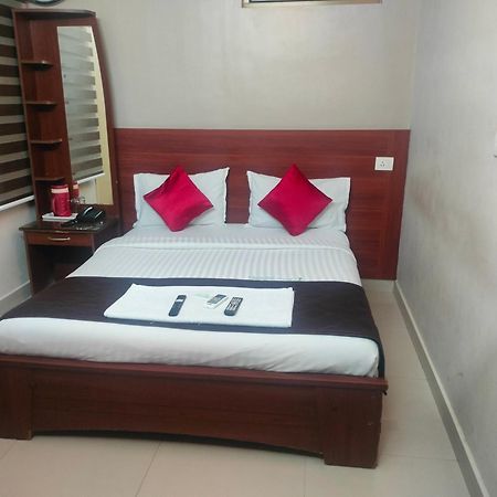 Hotel I-Way Residency Perungudi Chennai Exterior photo