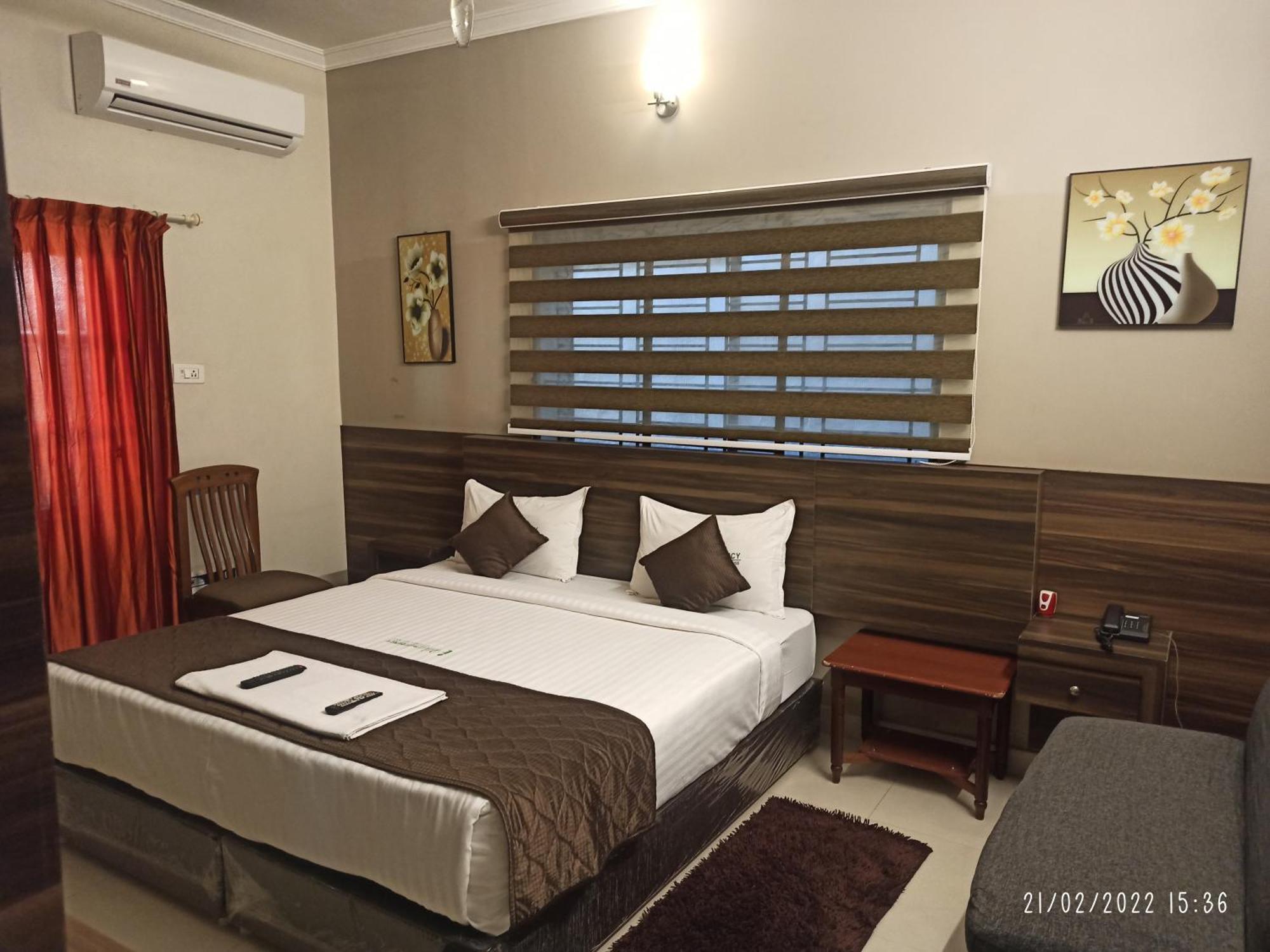 Hotel I-Way Residency Perungudi Chennai Room photo