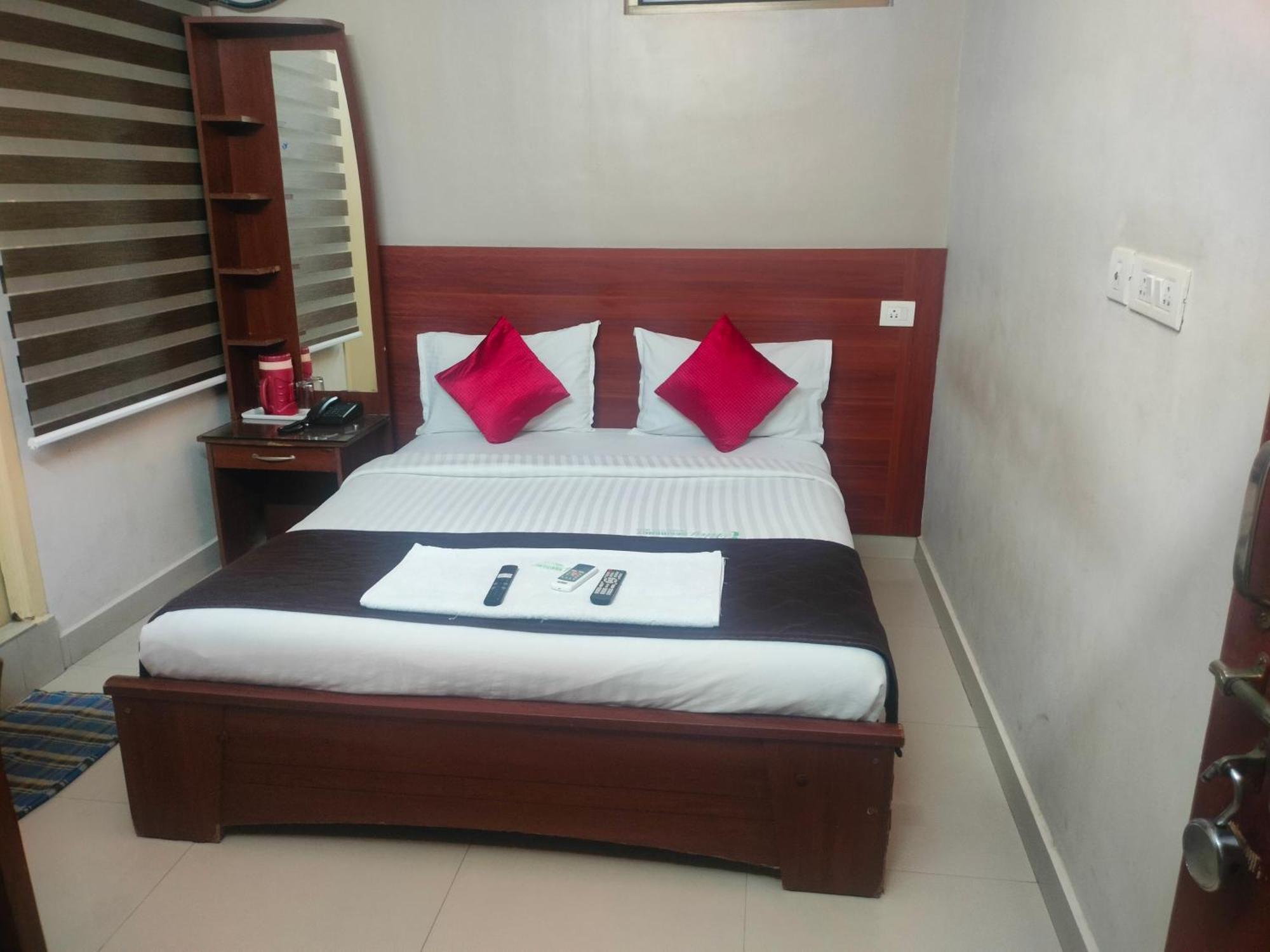 Hotel I-Way Residency Perungudi Chennai Exterior photo